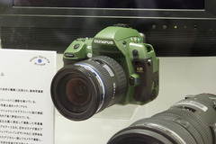 OLYMPUS E-3 Earth-green
