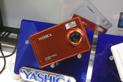 YASHICA EZ F525
