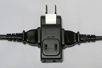 超小型電源タップ