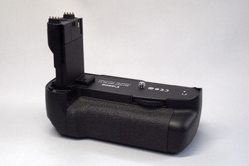 Canon BG-E7