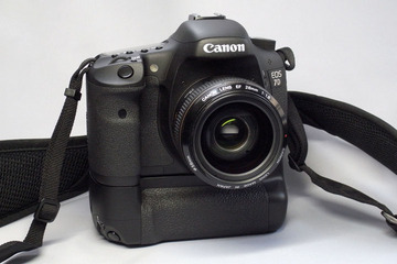 Canon BG-E7