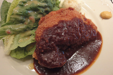 つばめ KITCHEN のチキンカツ