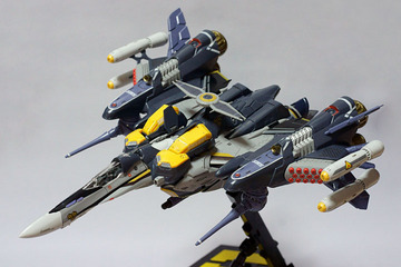 1/72 アーマードメサイアバルキリー オズマ機