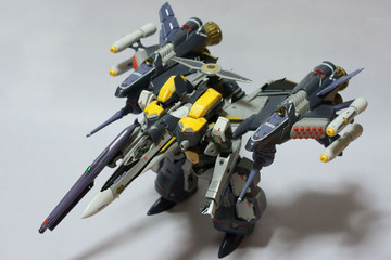 1/72 アーマードメサイアバルキリー オズマ機