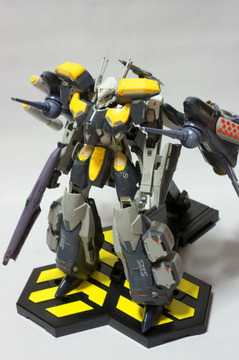 1/72 アーマードメサイアバルキリー オズマ機